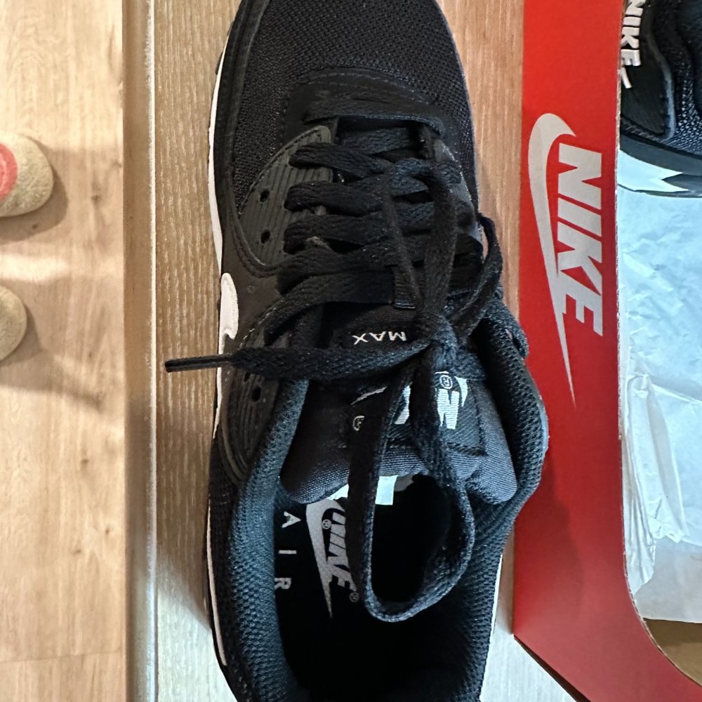 9.5 W Air Max 90 Black/White Leather and suede - Picture 5 of 5